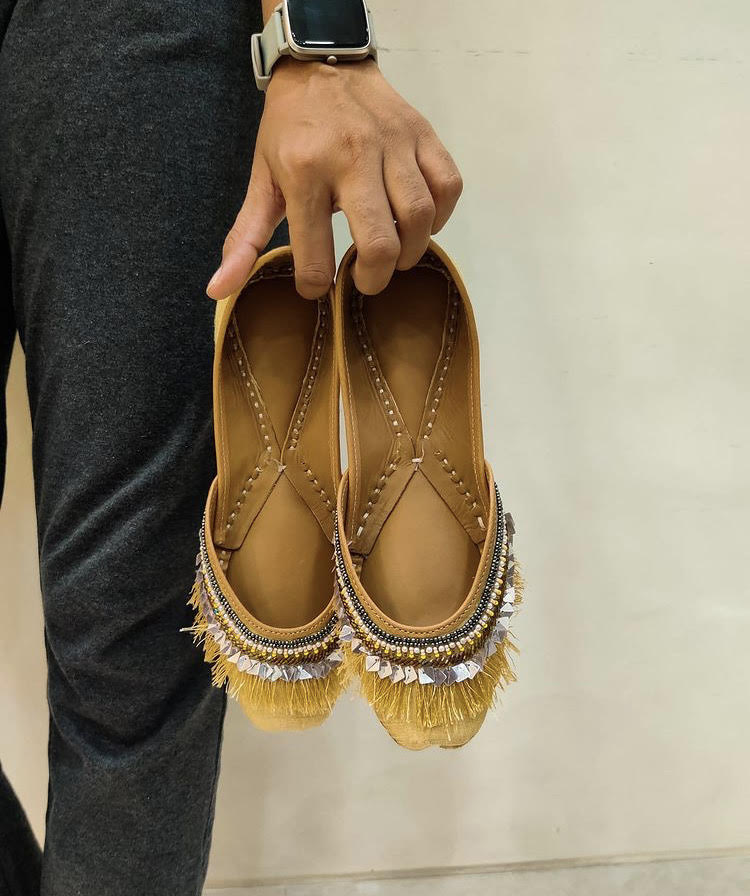 SAANJH JUTTIS