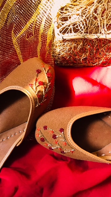 CRYSTAL JUTTIS