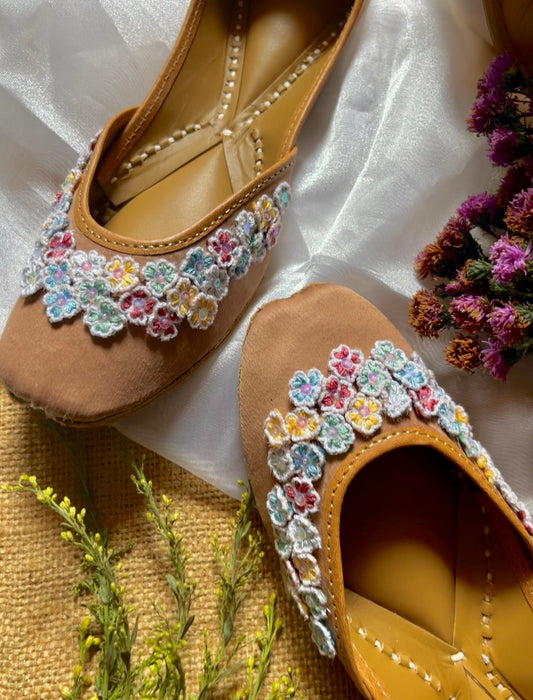 FLOWER BOMB JUTTIS