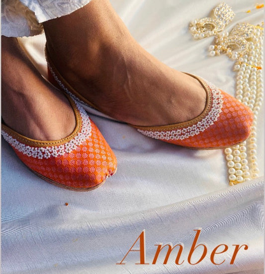 AMBER JUTTIS