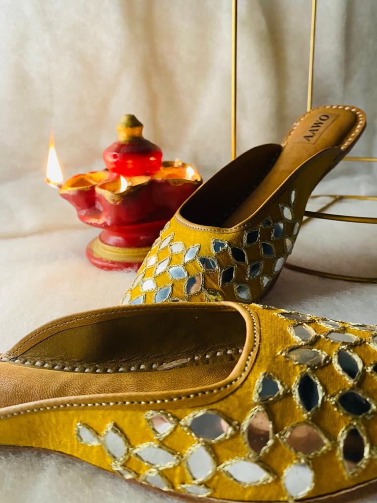 DARPAN OPEN BACK JUTTIS