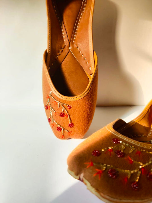 CRYSTAL JUTTIS